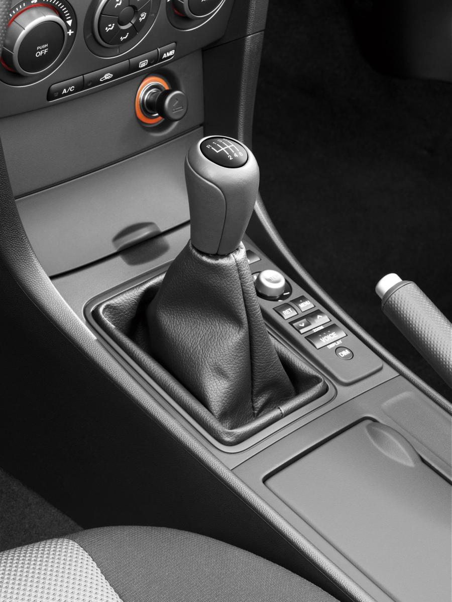  Mazda3 2003 года  (фото 101 из 142)
